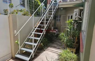 Apartamento com 2 dormitórios e 69m² de área privativa no bairro auxiliadora