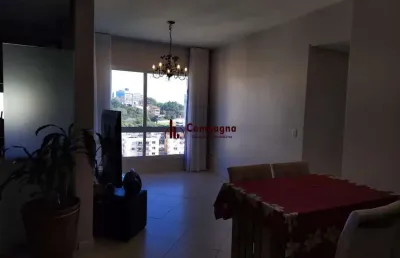 Cobertura de 3 dormitórios, 1 suíte, 2 vagas escrituradas e vista para o guaíba.