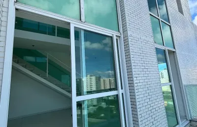 Cobertura duplex no bairro jardins com vista para o mar e para o parque da sementeira