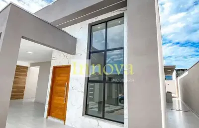 Espetacular casa à venda, com 214m2 de construção e piscina no pontal de santa marina, em caraguata