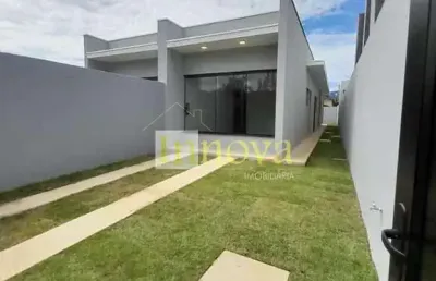 Casa à venda, balneário dos golfinhos, com dois dormitórios sendo uma suíte em terreno de 160m2, em