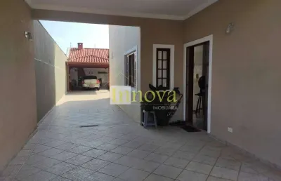 Sobrado espaçoso no encantador bairro martim de sá, litoral norte de sp