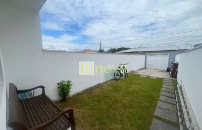 Sobrado novo à venda, com dois dormitórios, na praia das palmeiras, caraguatatuba, sp