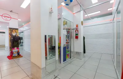 Aluguel de loja em galeria na rua general carneiro, 235, loja 1