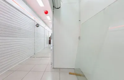 Aluguel de loja em galeria na rua general carneiro, 235, loja 2