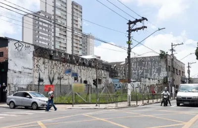 Terreno na viaduto alcântara machado, n. 2049 • 360 m²