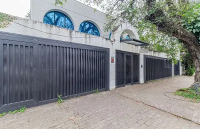 Casa comercial na avenida lineu de paula machado, n. 1162 • 1250 m²