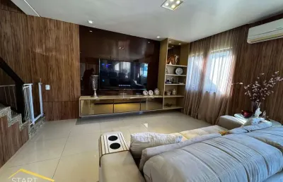Casa de condomínio com 4 quartos e 5 banheiros à venda