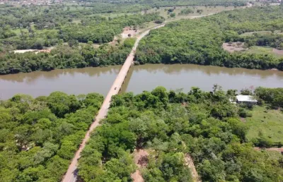 Chácara / sítio à venda na Entrada Da Cidade Ao Lado Da Ponte, Sn, Zona Rural, Acorizal