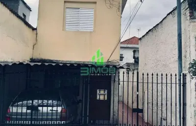 Excelente oportunidade, 1 sobrado 2 dorms. na frente, nos fds uma casa 1 dorm. e espaço para dep. à