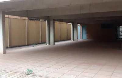 Imóvel comercial, maravilhosa localização, quase esquina com a fiúza