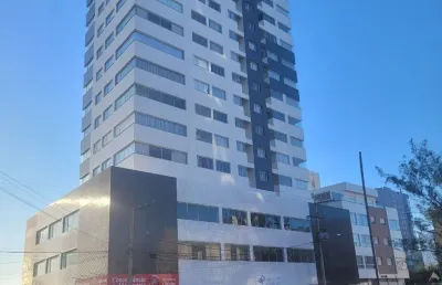 Venha morar neste lindo apartamento com vista plena do mar.