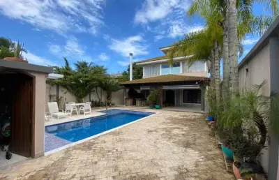 Casa com 316 metros², 3 quartos, piscina e churrasqueira em gávea - uberlândia - mg