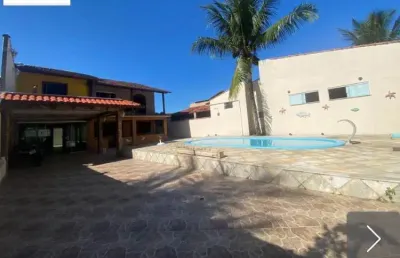 Casa mobiliada de 200m² com 3 quartos em cavaleiros – macaé