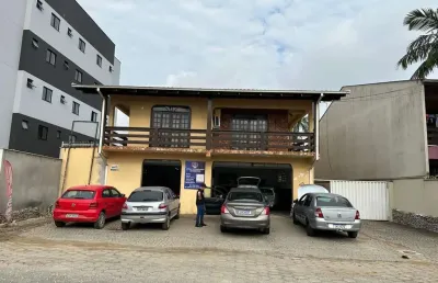 Sobrado em alvenaria com 3 suítes, piscina e sala comercial | venda r$ 1.300.000,000 | boa vista, joinville - sc