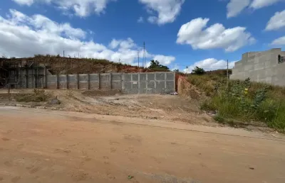 Terreno à venda no Esplanada, Governador Valadares 