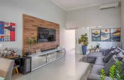 Casa com 3 quartos à venda na Rua Antenor Nascimento, YHG, Monte Castelo, São José dos Campos