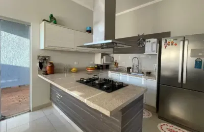 Casa com 3 quartos à venda na Praça Goiânia, TG7, Cidade Patriarca, São Paulo