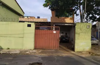 Excelente  galpão 3 casas e um apartamento venda nova!!!