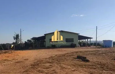 Fazenda com 2 salas à venda no Centro, Patos de Minas 