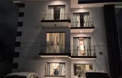 Lindo apartamento localizado no centro de araucária, em frente ao hospital municipal de araucária  e a uma quadra do shopping pinheiros.