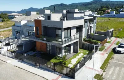 Excelente casa com 149m², 3 dorm. (2 suítes), bairro ferraz, garopaba/sc
