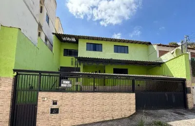 Casa com 5 quartos à venda na Rua Melo Franco, Santa Cecília, Juiz de Fora