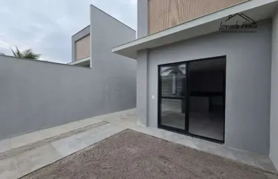 Casa linear 3 quartos com suíte no bairro costa bela