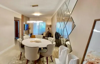 Lindo apartamento, todo reformado, excelente metragem, ampla sacada com churasqueira e reiki