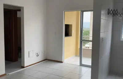 Este imovél e um dos pouco que tem sacada  e churasqueira,o condominio e muito tranquilo
