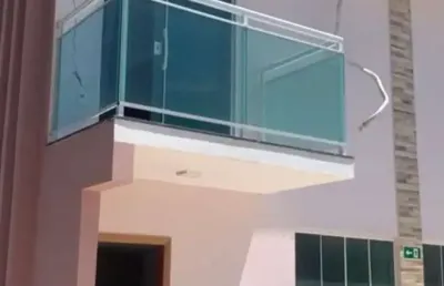 Duplex para venda em araruama, praça da bandeira, 2 dormitórios, 2 banheiros, 1 vaga