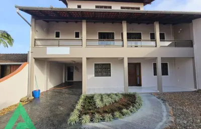 Casa com 5 quartos à venda no armação, penha , 308 m2 por r$ 2.150.000