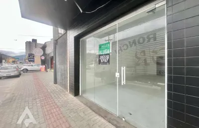 Sala comercial com 1 sala para alugar no garcia, blumenau  por r$ 2.300