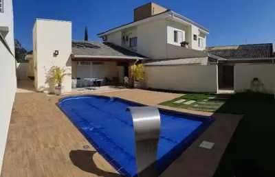 Casa de condomínio para venda com 347 metros quadrados com 3 quartos