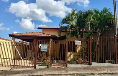 Casa com 3 quartos à venda na Rua Jairo Marques, 32, Nova Araçoiaba, Araçoiaba da Serra