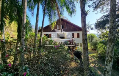 Ótima localização em mury casa mobiliada 4 quartos (1 suíte).