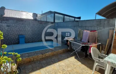 Casa com piscina no litotal do paraná, casa com suíte e muito confortável