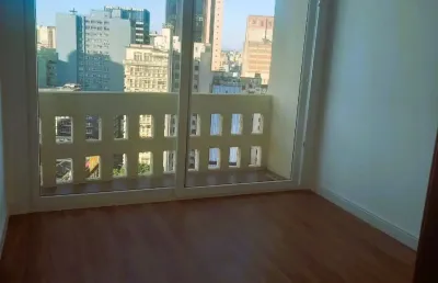 Apartamento centro de curitiba - reformado – vista deslumbrante