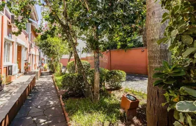 Excelente casa de condomínio com 3 dormitórios e 3 banheiros à 109mº por r$ 575.000,00