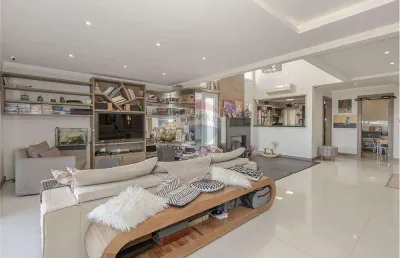 Casa com 4 quartos à venda na Rua Goitacaz, 333, Vila Assunção, Porto Alegre