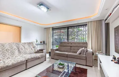 Casa com 5 quartos à venda na Avenida Engenheiro José Maria de Carvalho, 94, Vila Ipiranga, Porto Alegre