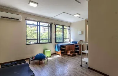 Duas ensolaradas salas no moinhos de vento pelo preço de uma