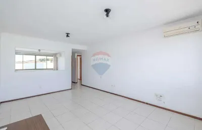 Apartamento 76,87m², semimobiliado, com 3d no bairro medianeira