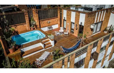 Cobertura estilo casa com 234m² no bairro cristal - vista perene para o rio guaiba!