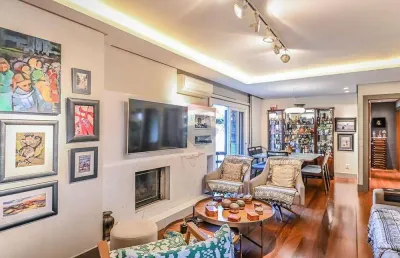 Cobertura estilo casa,  totalmente reformada, 4 d sendo 2 suites - bairro cristal