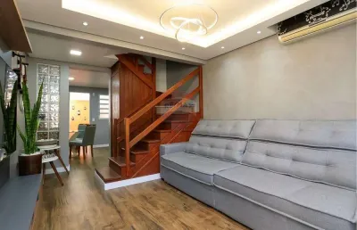 Casa em condomínio fechado com 2 quartos à venda na Avenida José Aloísio Filho, 801, Humaitá, Porto Alegre