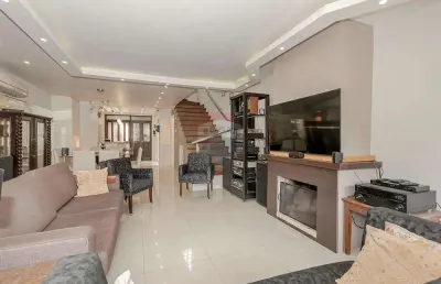 Casa com 3 quartos à venda na Rua Cananéia, 340, Chácara das Pedras, Porto Alegre