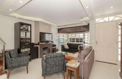 Casa com 3 quartos à venda na Rua Cananéia, 340, Chácara das Pedras, Porto Alegre