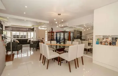 Casa com 3 quartos à venda na Rua Cananéia, 340, Chácara das Pedras, Porto Alegre