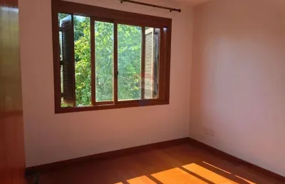 No bairro passo d areia, apartamento de 2 dormitórios, elevador , desocupado, rua ariovaldo pinheiro, 227 , próximo do shopping iguatemi e b. country